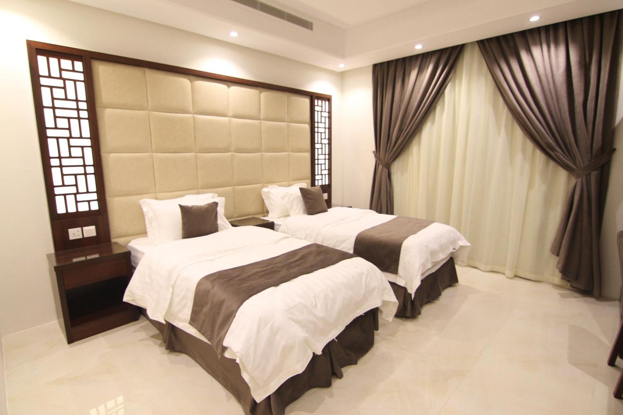 اجنحة ماسة الشرق